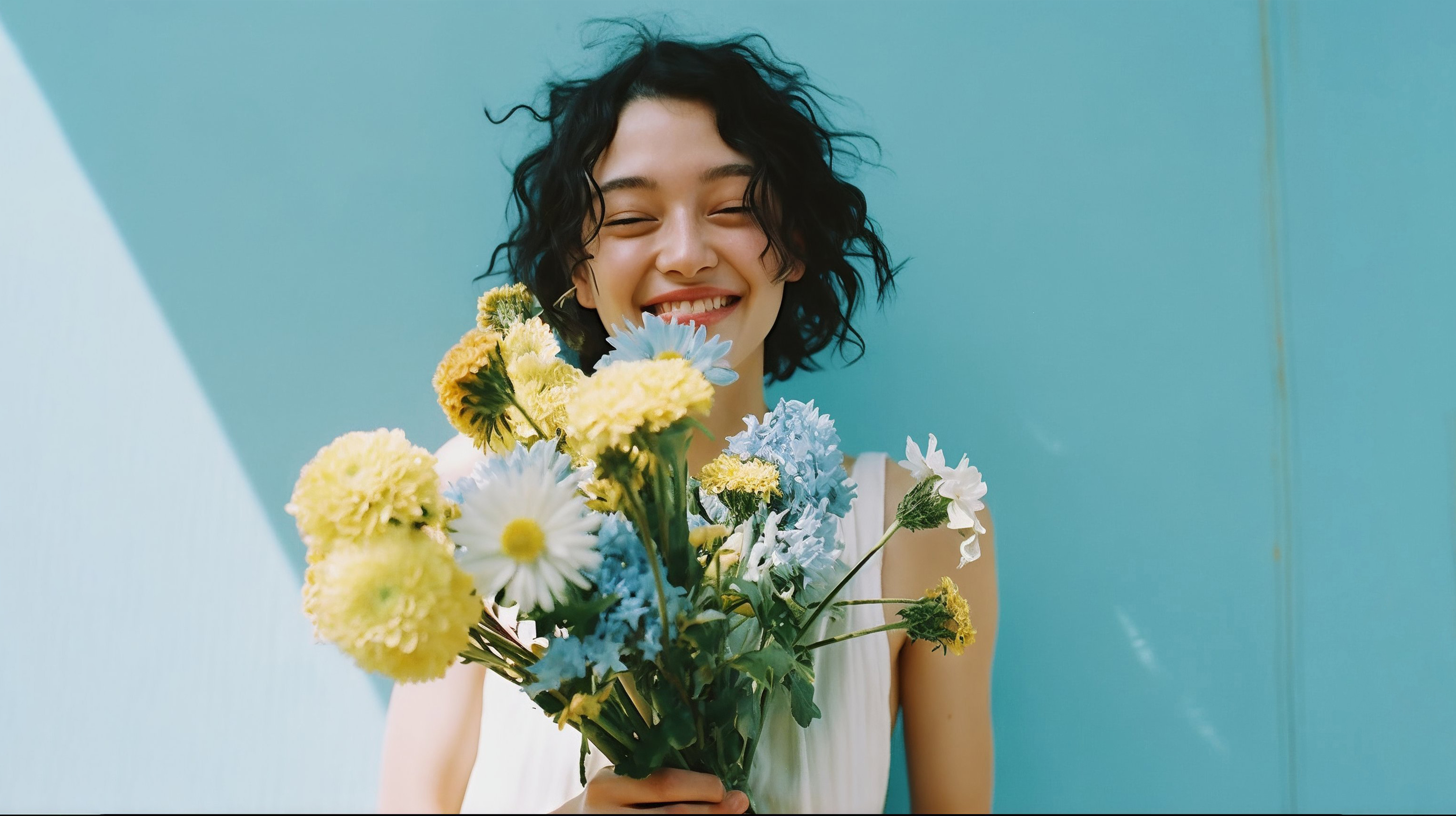嬉しそうに花束を持つ女性のポートレート写真風 no.9